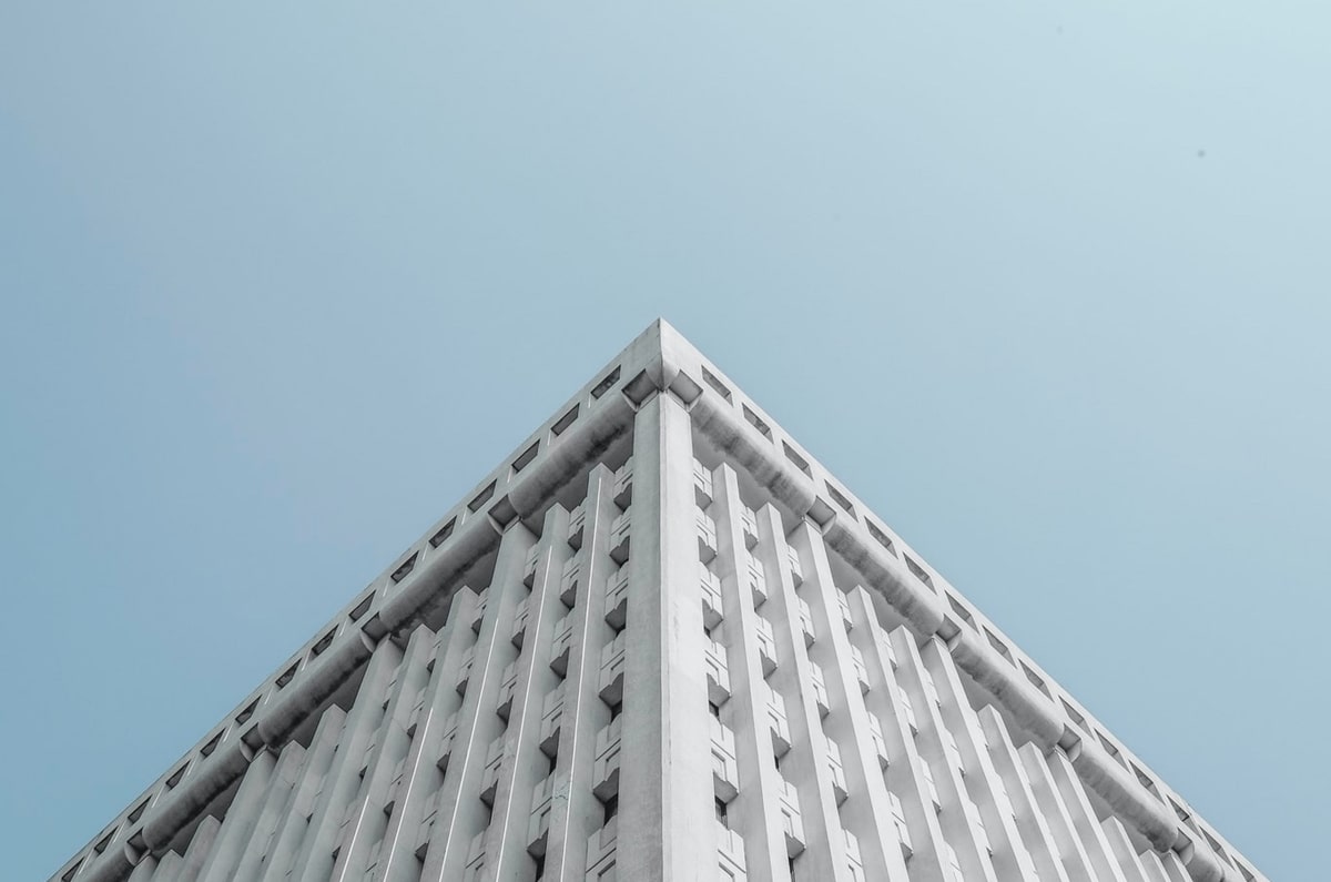 开云官网-骑士主场让3.5分，模型却押小分：10万次模拟后